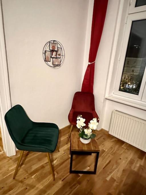 Klimatisierter Wiener Altbauflair Im Zentrum Wiens エクステリア 写真